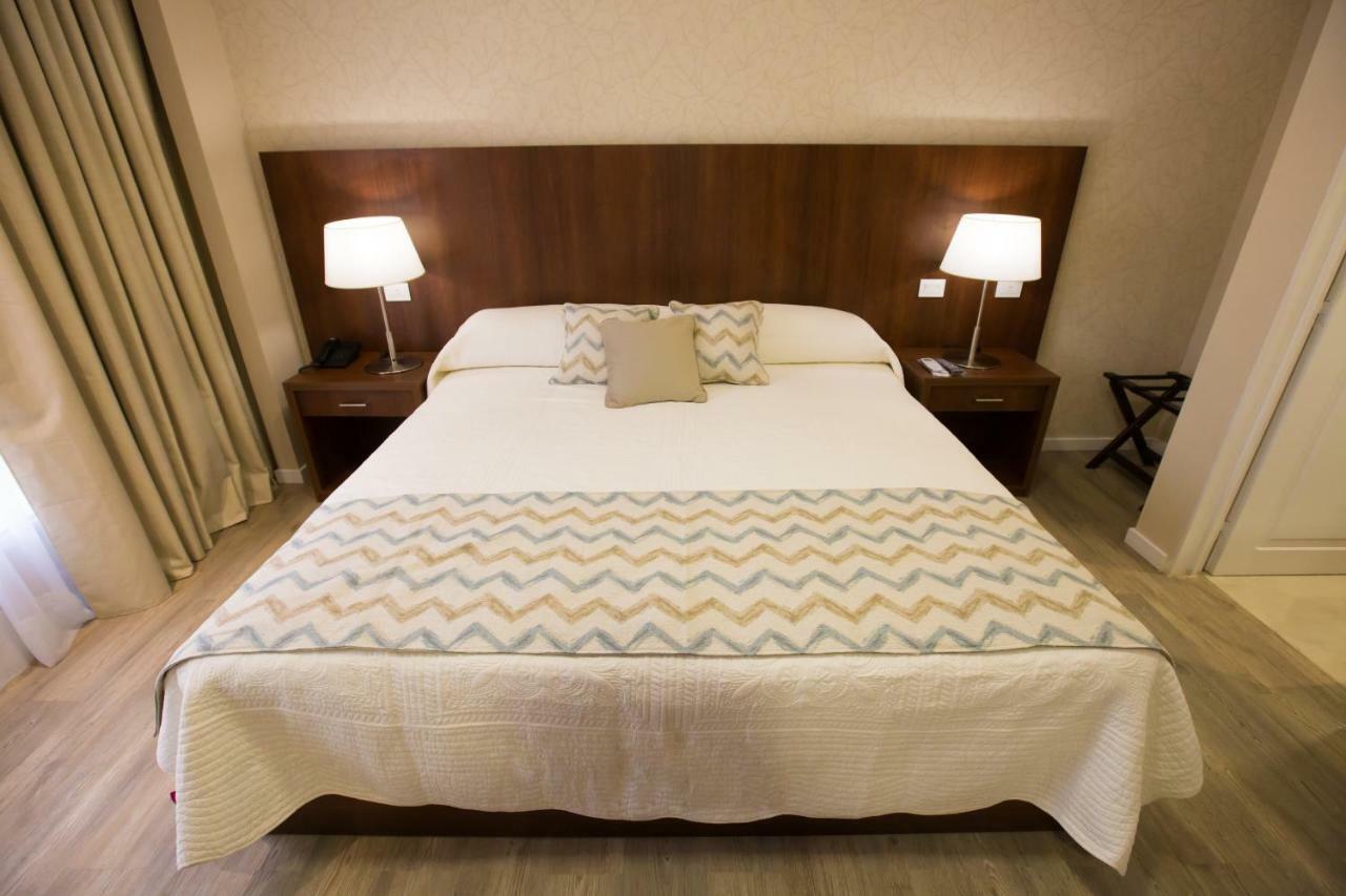 Platinum Casino Hotel 4*
